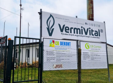 vchod do areálu 2